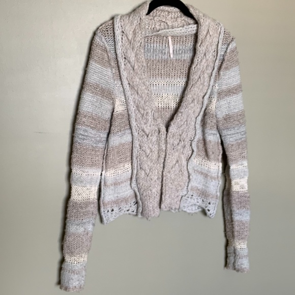 Free People chunky oatmeal cardigan size XS